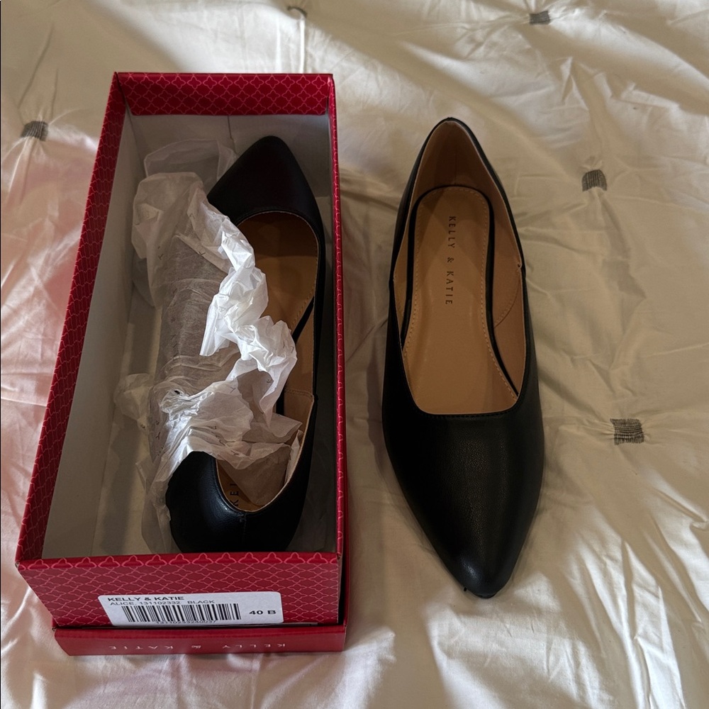 Kelly & Katie Black flats